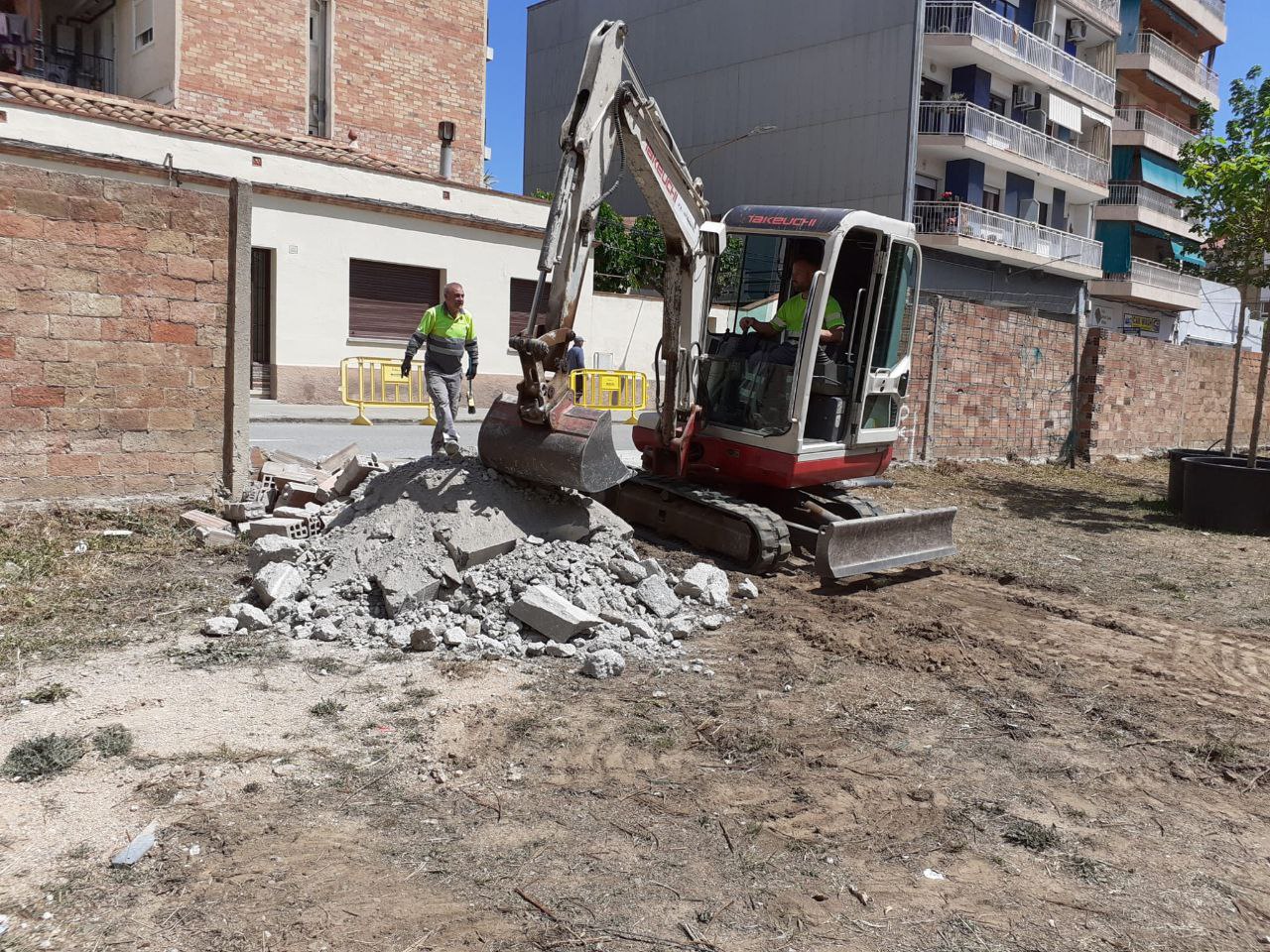 Adequació del nou solar de l'Eixample com a espai de lleure