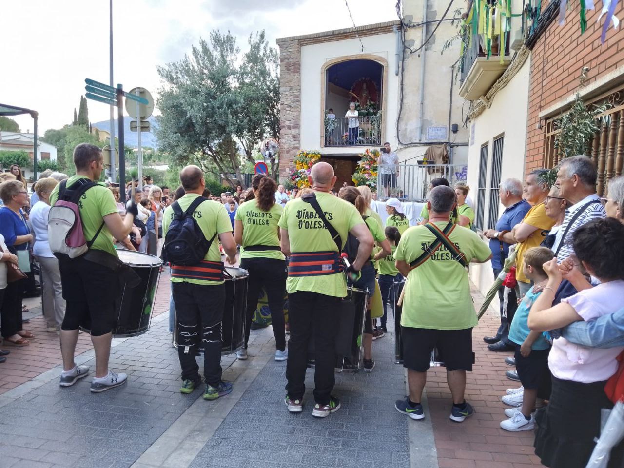 Festes de Santa Oliva 2023. Ofrena floral.