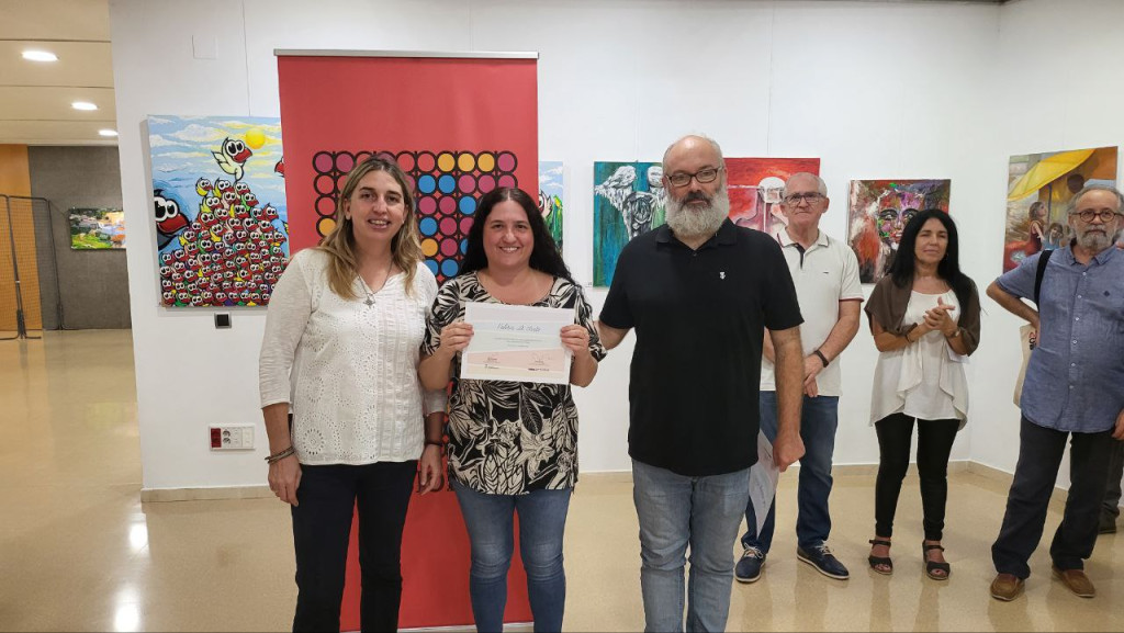 Entrega del diploma commemoratiu