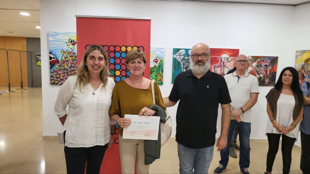 Entrega del diploma commemoratiu