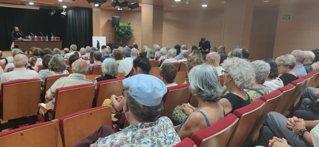 Persones assegudes a l'Auditori 