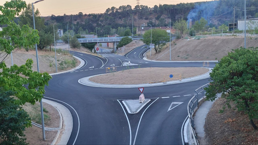 Nova rotonda d'entrada a Olesa