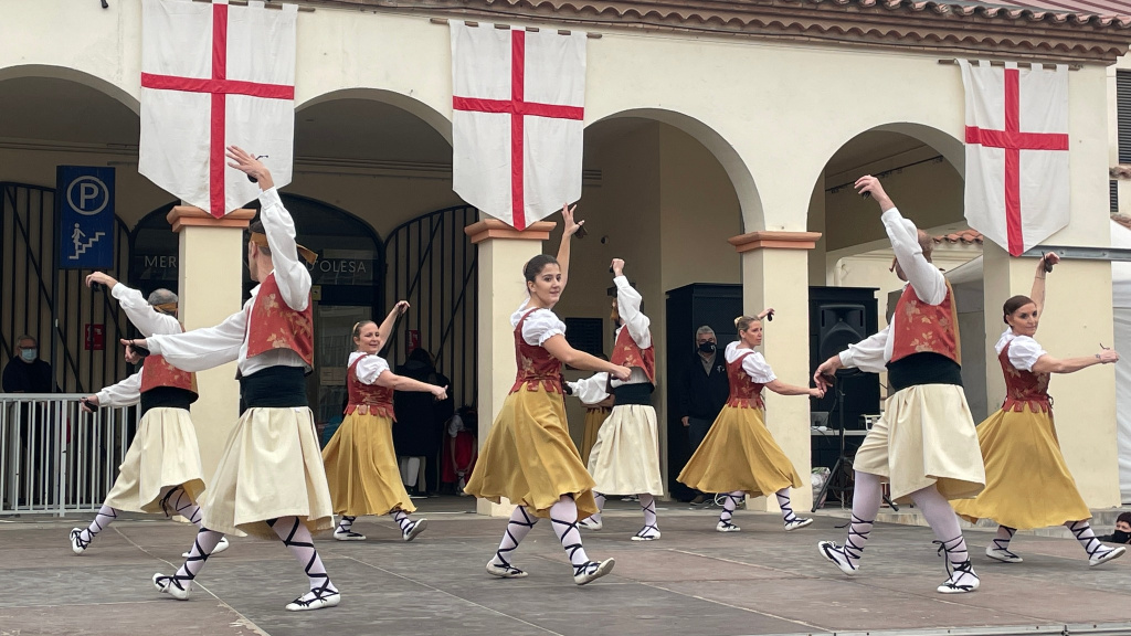 Actuació de l'Esbart al Mercat Medieval