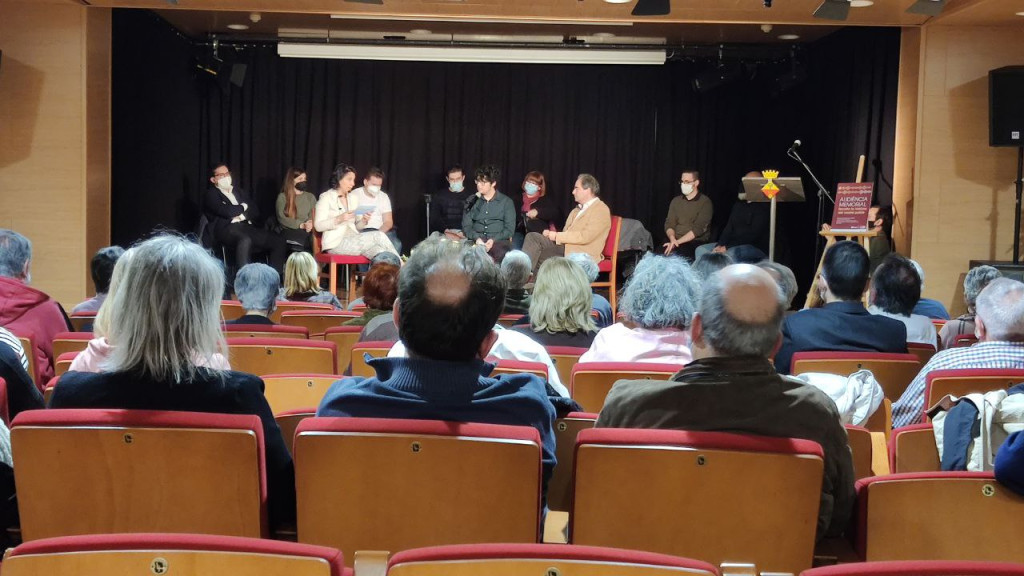 Conductors de l'acte i testimonis al darrere