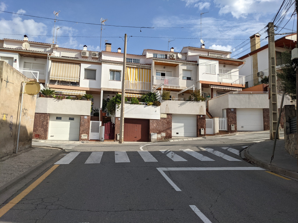 Carrer de Creu de Saba amb Pompeu Fabra