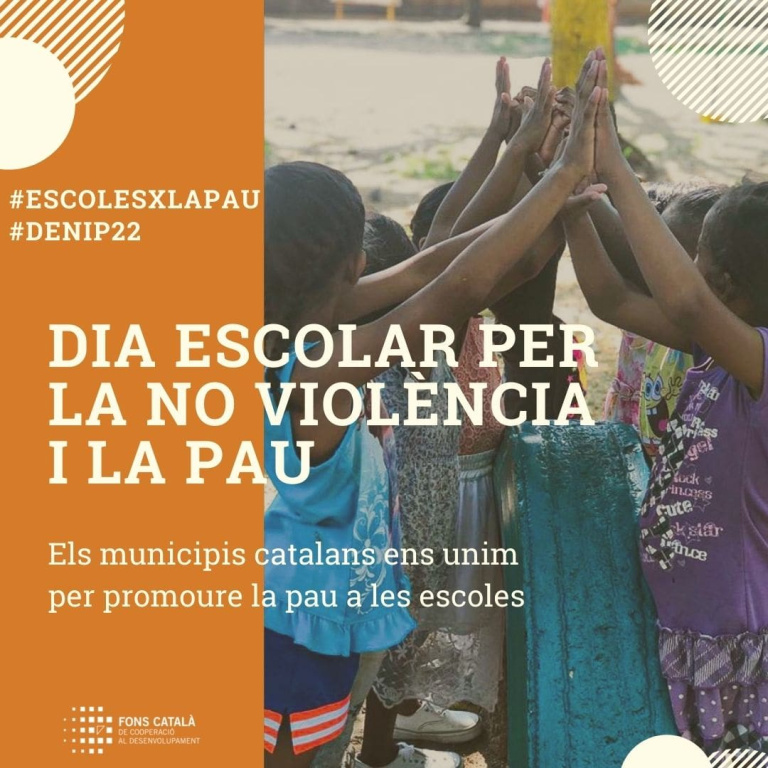 Cartell d'uns infants enlairant les mans unides del Dia Escolar per la no violència i la pau