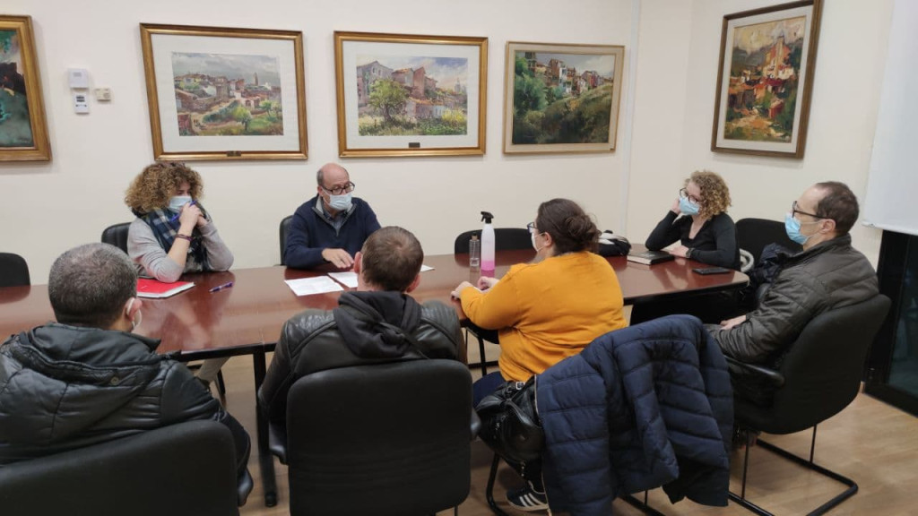 Trobada dels responsables de l'Ajuntament amb veïns i veïnes ucraïnesos residents a Olesa