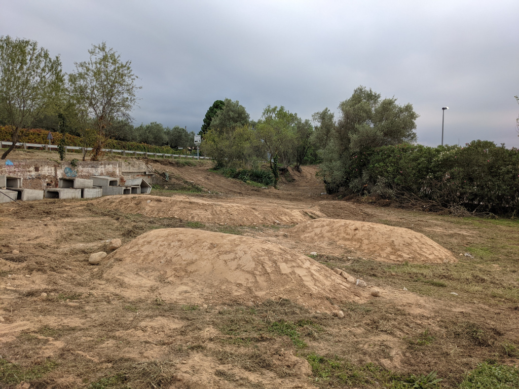 Parcel·la municipal a tocar la carretera de Martorell per la creació de circuit de bicis