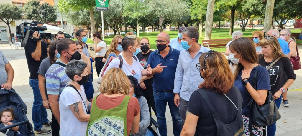 Famílies afectades amb l'Alcalde i Regidor de Benestar Social