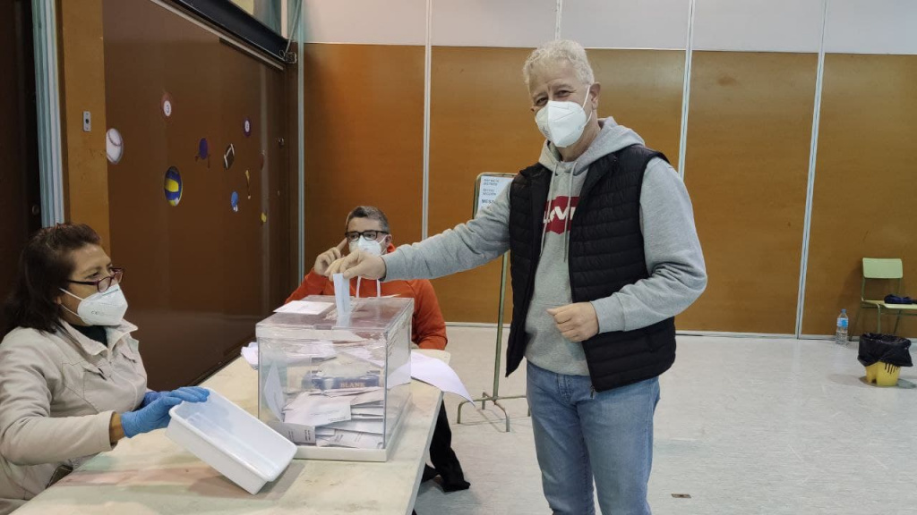 Votació de Francesc Rosa representant de en comú podem