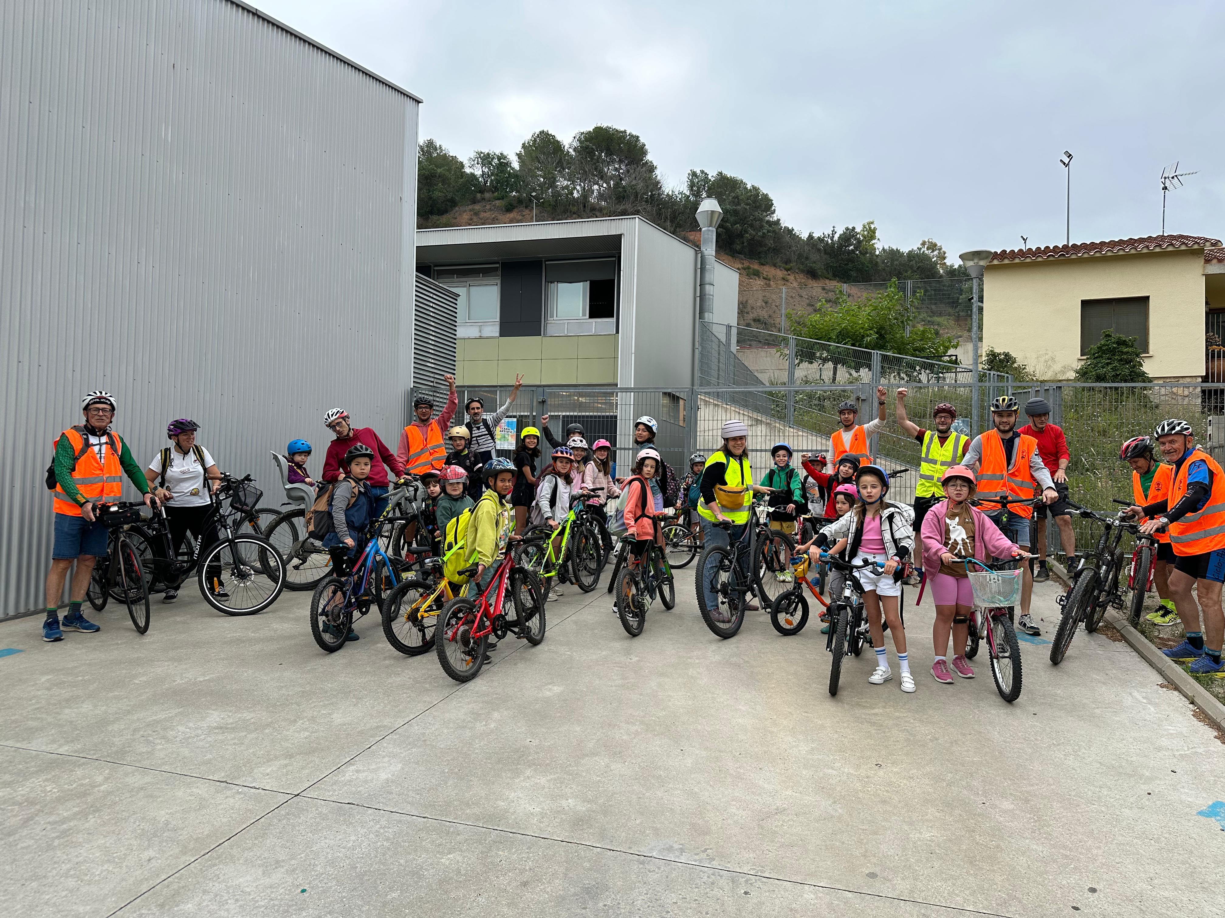 Jornada de prova del bicibús a les escoles