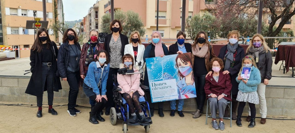 Presentació del llibre il·lustrat Dones olesanes al Parc Municipal