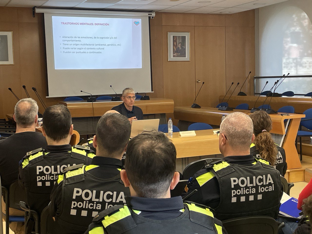 Sessió formativa de salut mental a la policia local